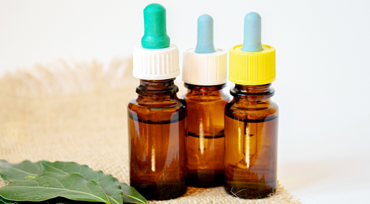 The Best Essential Oils to Refresh Your Summer