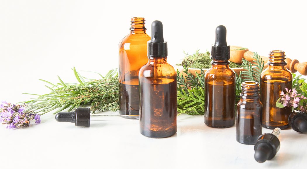 5 essential oils you need right now